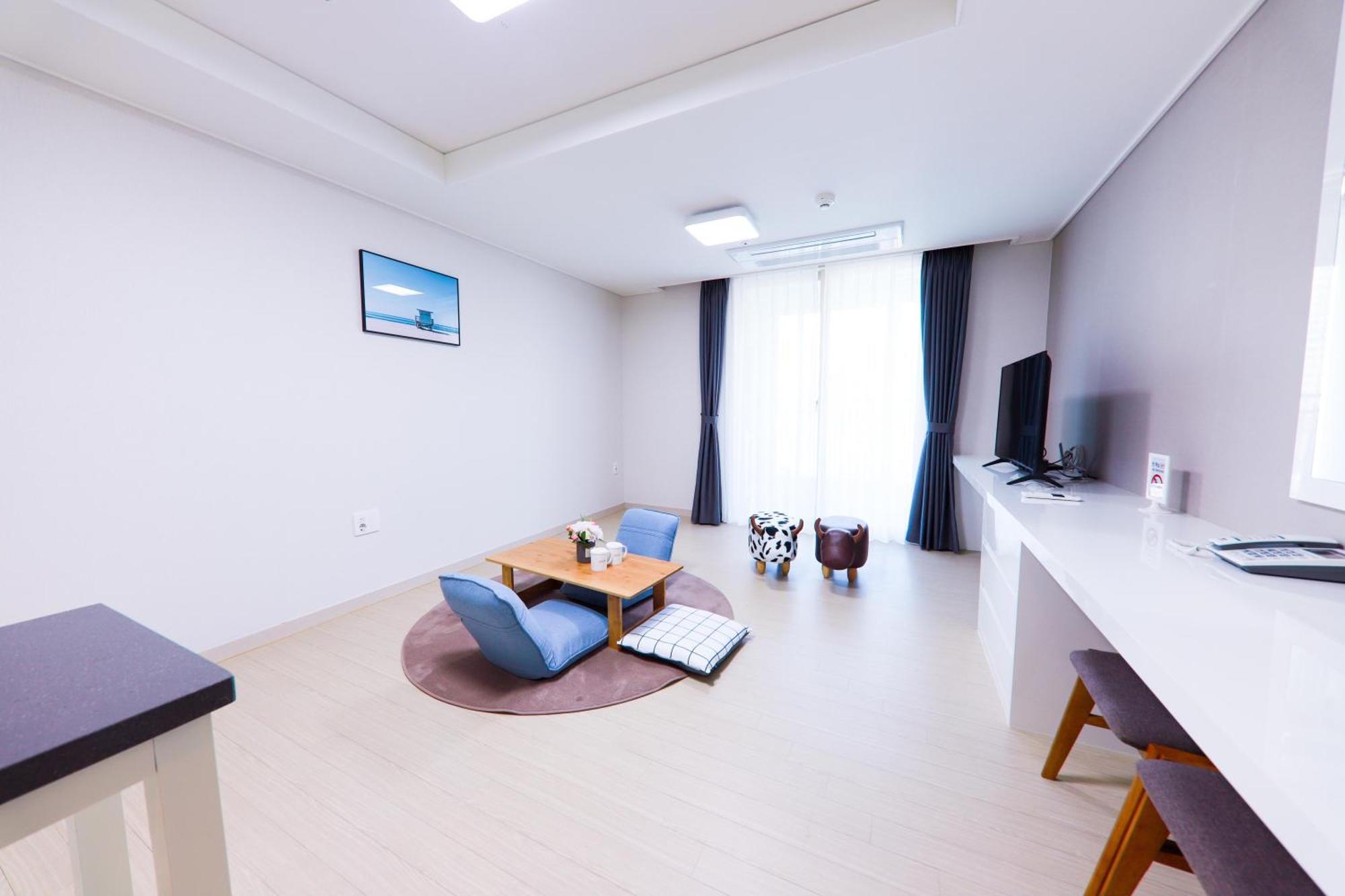 Geoje Leein Stay Hotel Exterior foto